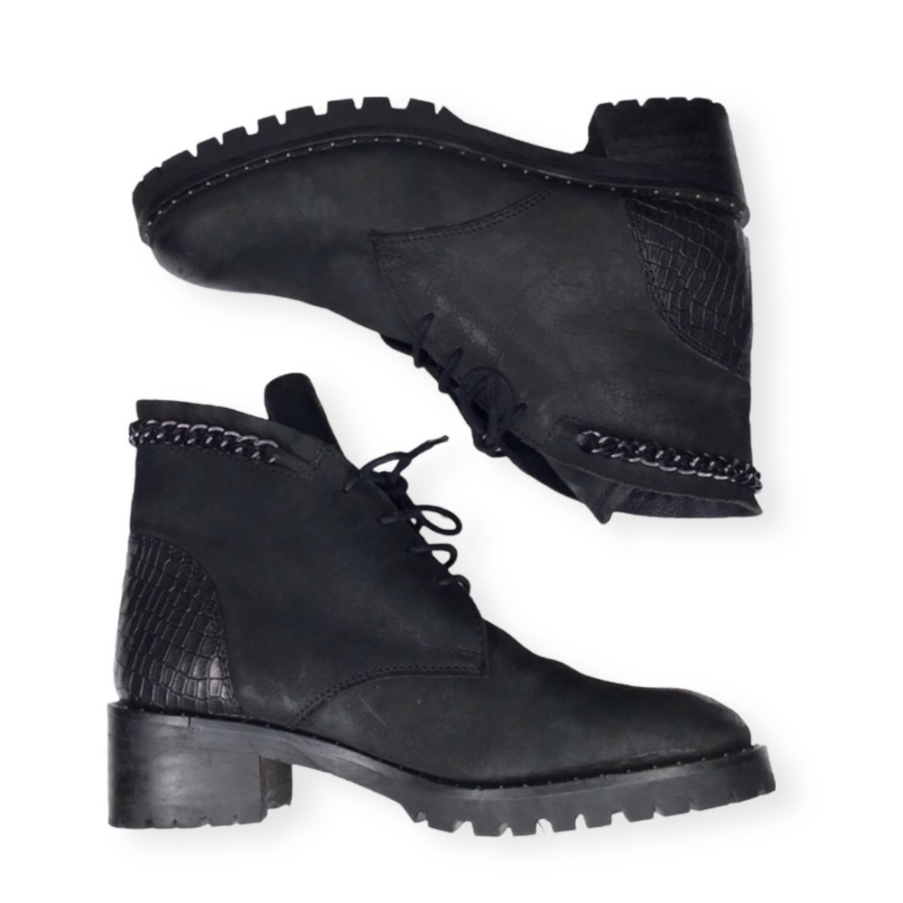 Vintage Foundry Co. Olga Classic Combat Biker Boot in Black Size EU 37.5